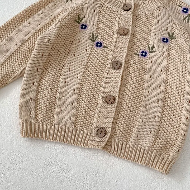 New autumn baby clothing, 0-3 year old girls, embroidered hollow knit sweater jacket
