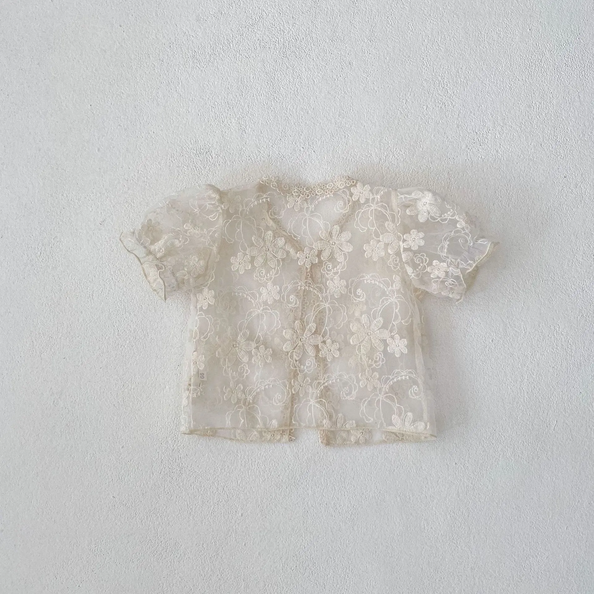 Summer  new 0-3 year old baby clothing: cute baby girl sweet lace bubble delicate short sleeved shirt