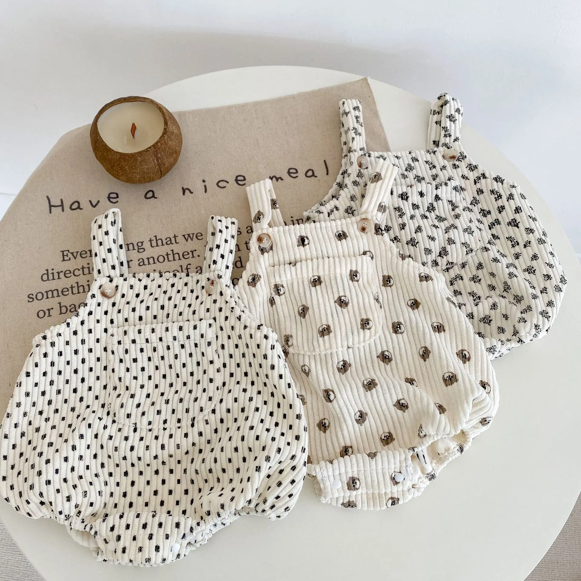 New autumn baby clothing for 0-3 years old, trendy jumpsuit for boys and girls, cute printed shoulder strap jumpsuit