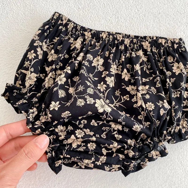 New summer baby clothing, set of 2 pieces for girls aged 0-3 with floral wood ear collar sleeveless top and buttocks shorts