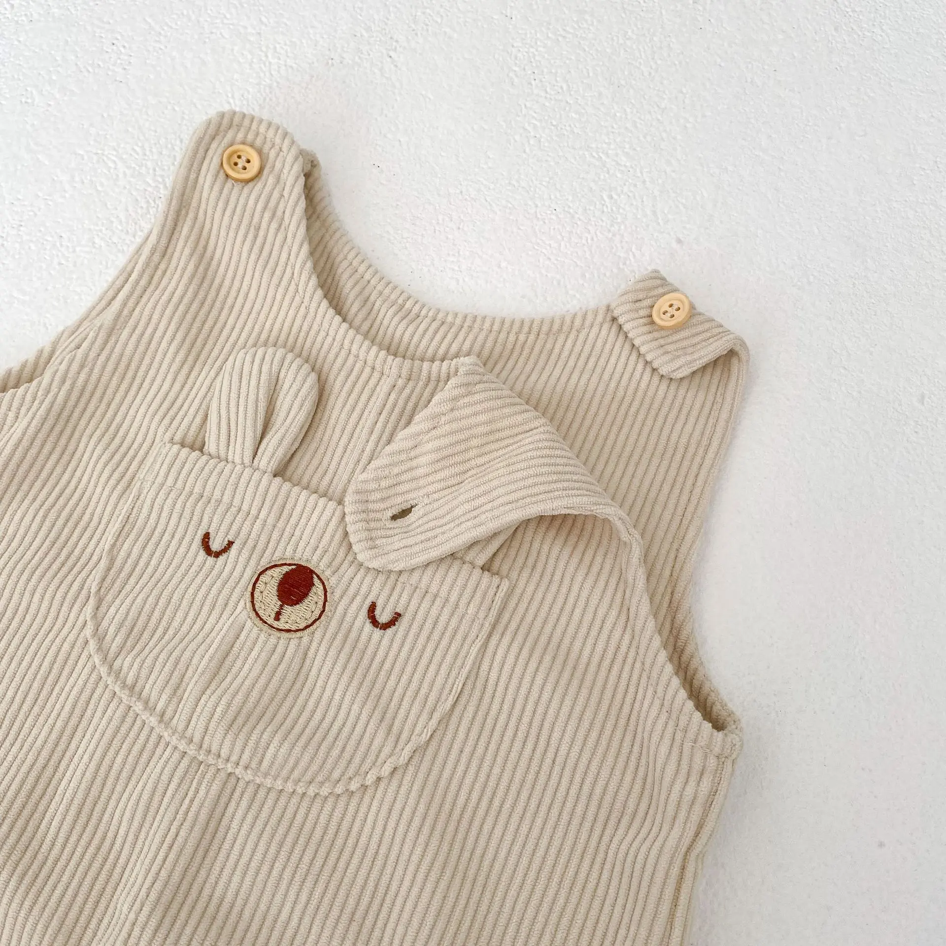 Spring and Autumn new 0-3 year old baby clothing, trendy boys and girls baby corduroy jumpsuit pants