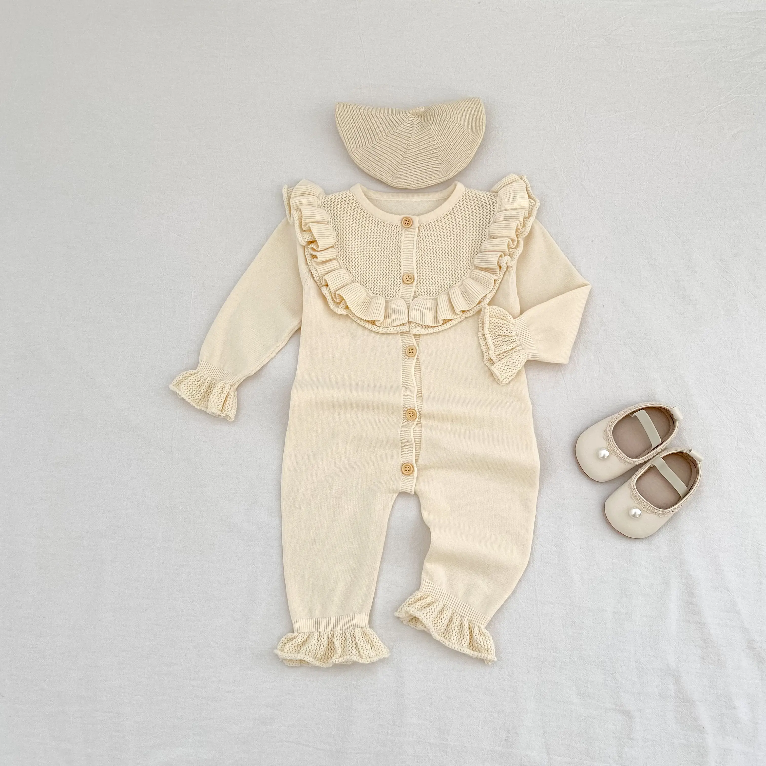 Autumn new 0-3 year old baby clothing, fashionable baby girl round neck lotus leaf side length sleeve palace style jumpsuit