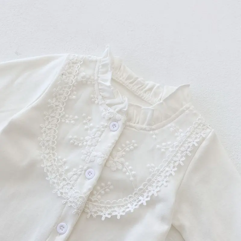 New autumn baby clothing, 0-3 year old female baby, lace long sleeved jumpsuit, crawling suit