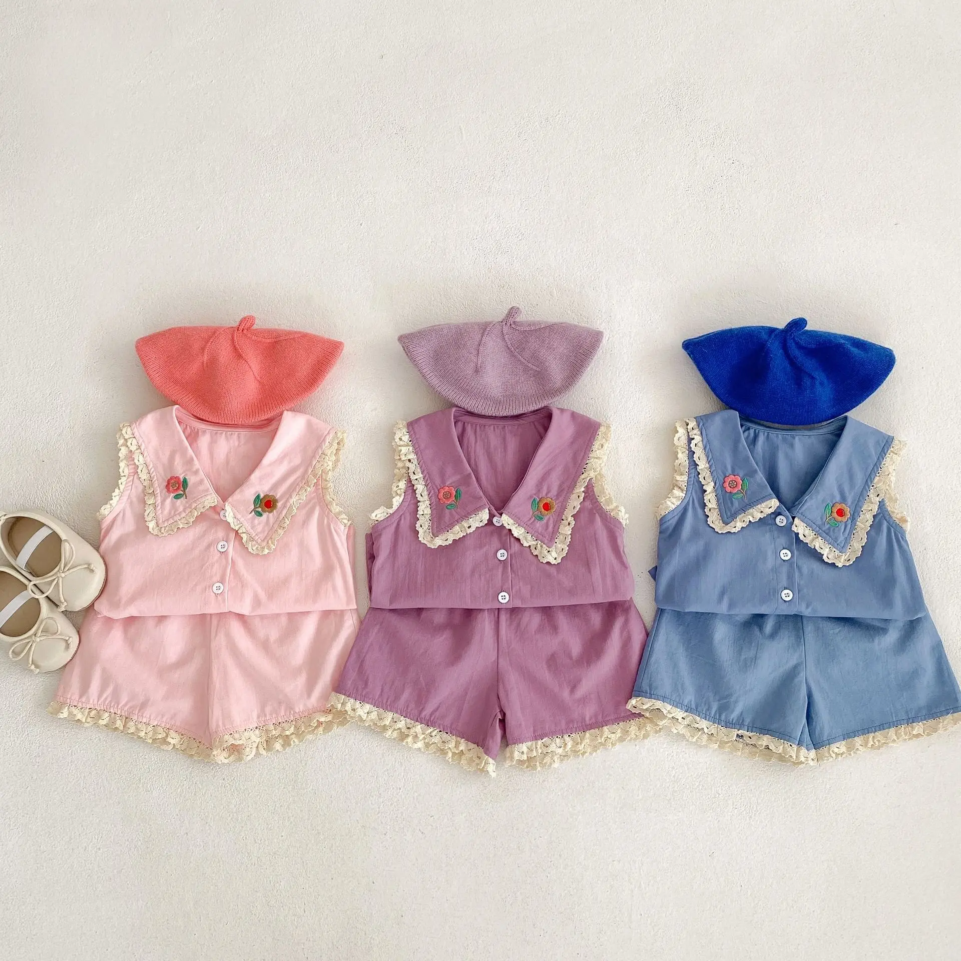 Summer new baby clothes for 0-3 years old, exquisite baby girl embroidered lapel sleeveless button top + lace loose shorts