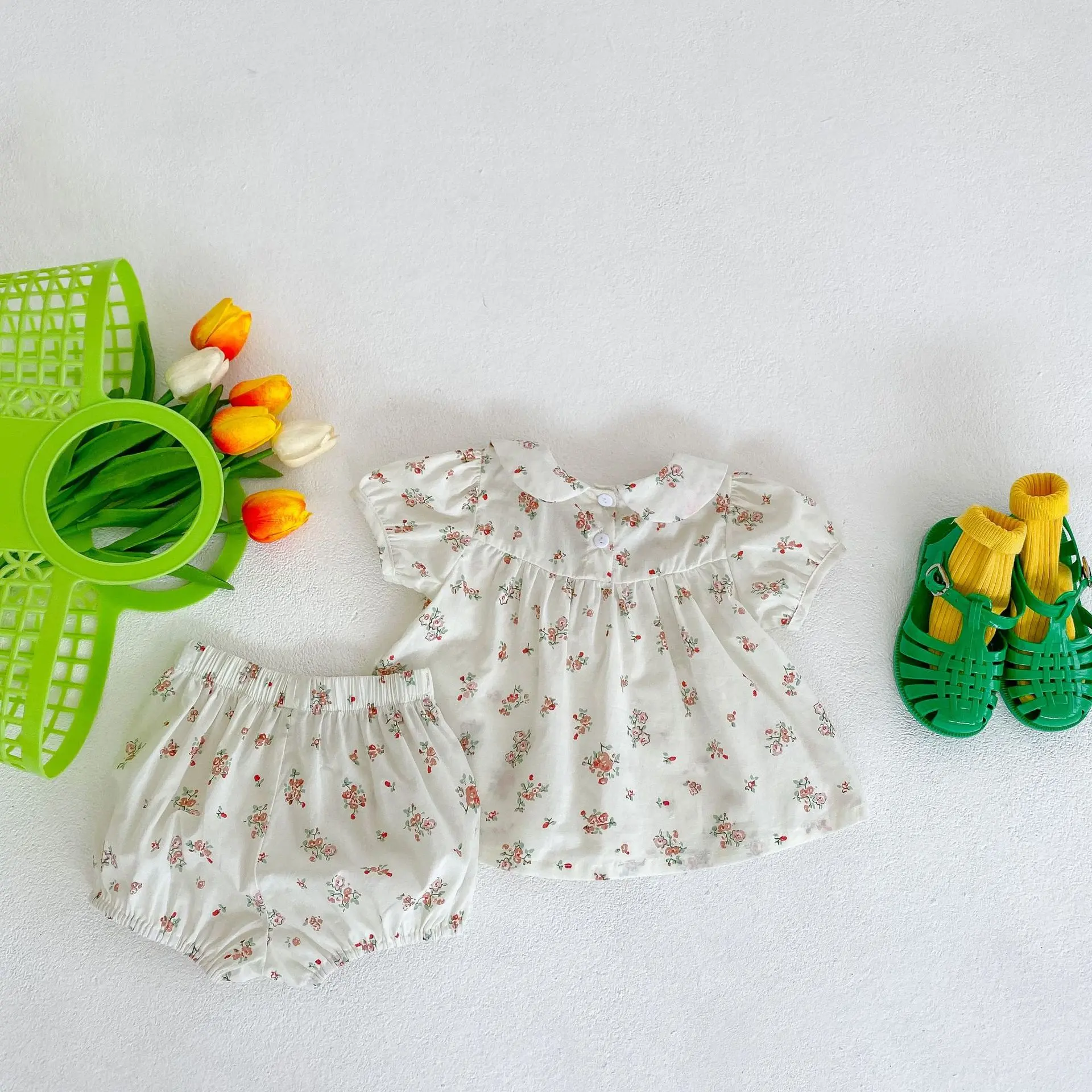 Summer New 0-3-year-old Girl's Versatile Set with Baby Doll Neck Short Sleeve Fragmented Flower Top+Bread Pants 2-piece Girl Set