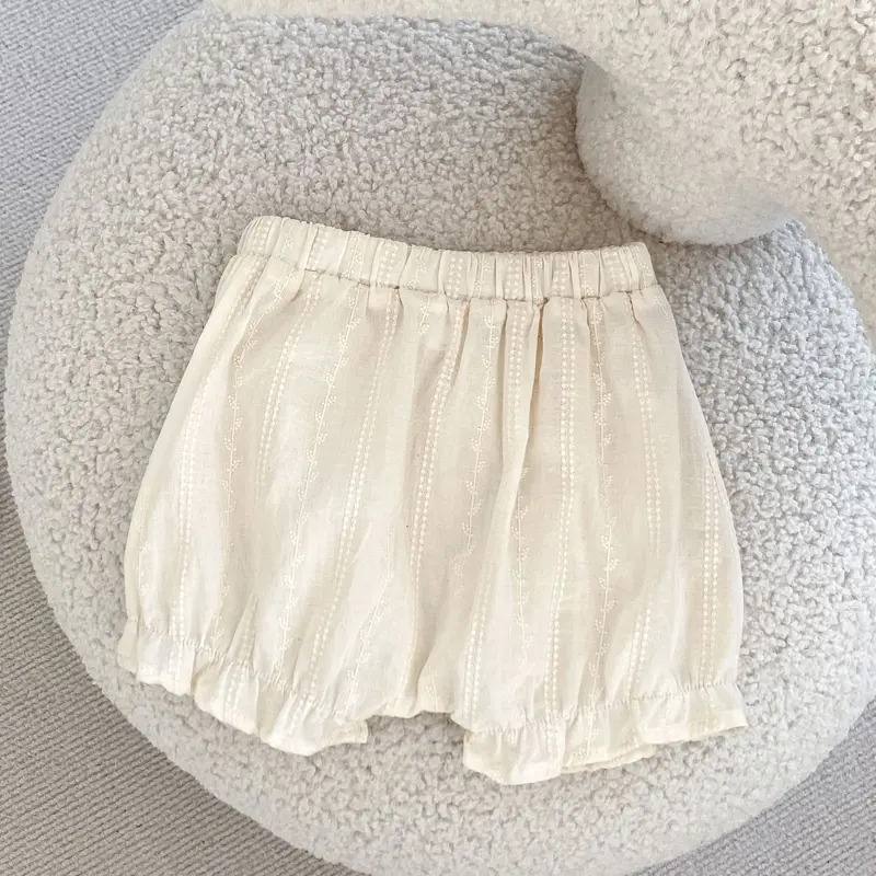 Autumn baby clothing, 0-3 year old female baby, 2-piece set of cotton small collar versatile cardigan and shorts