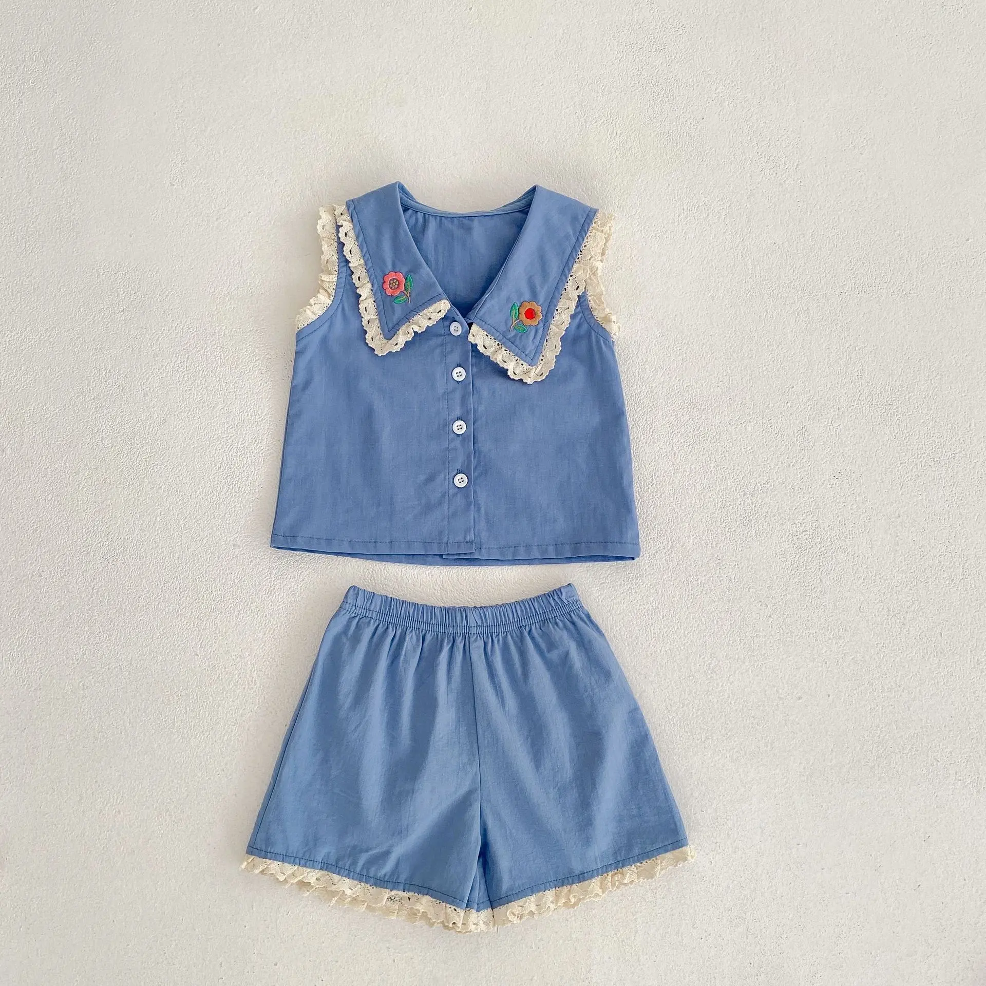 Summer new baby clothes for 0-3 years old, exquisite baby girl embroidered lapel sleeveless button top + lace loose shorts