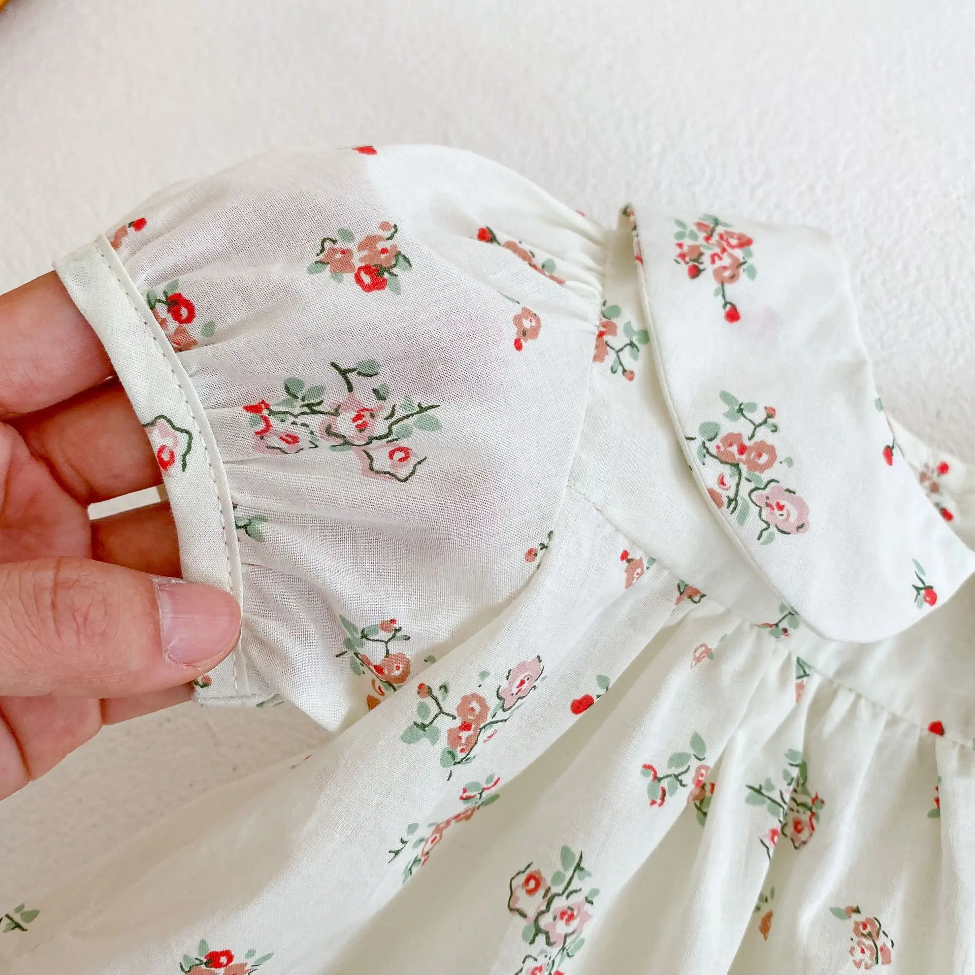 Summer New 0-3-year-old Girl's Versatile Set with Baby Doll Neck Short Sleeve Fragmented Flower Top+Bread Pants 2-piece Girl Set