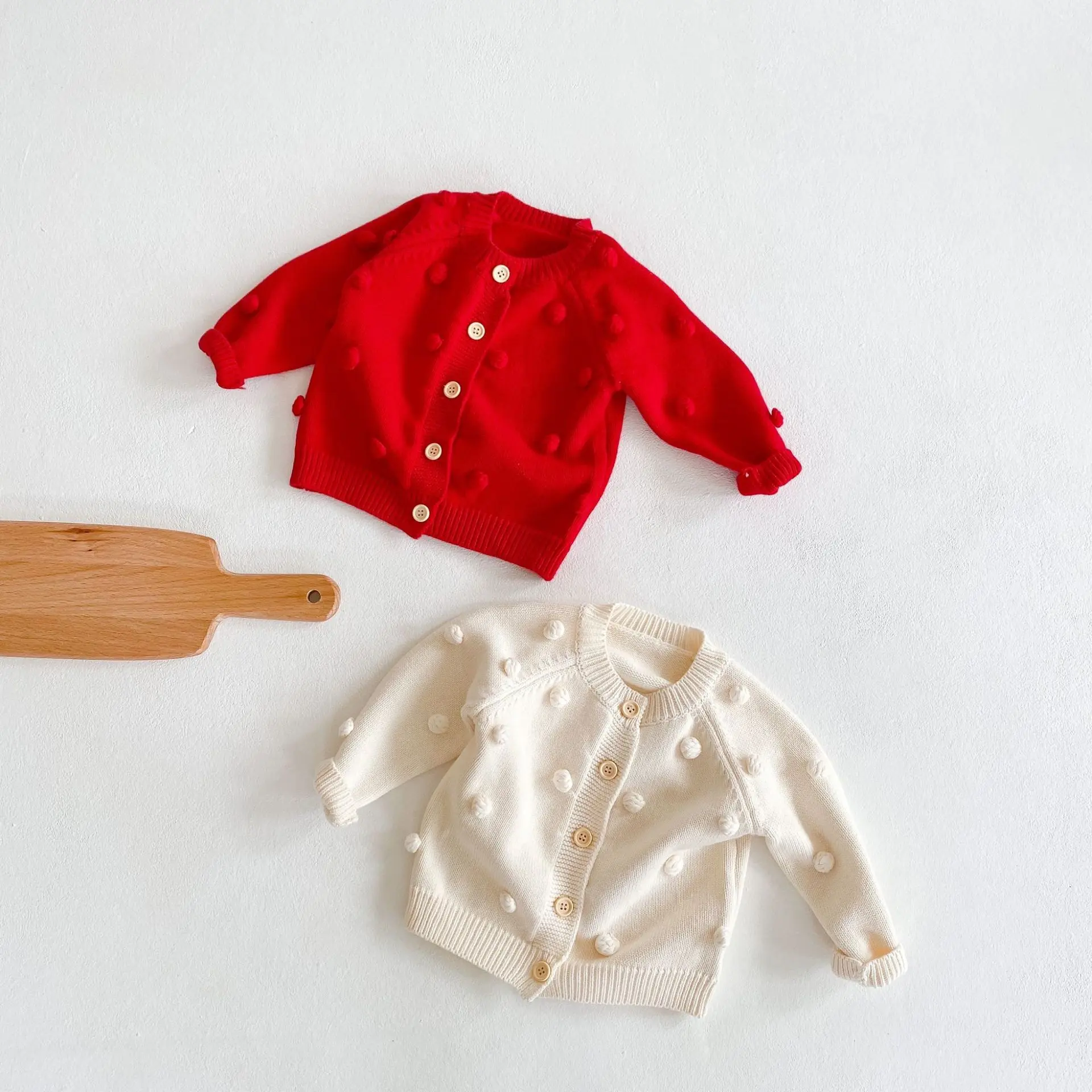 New autumn clothing for babies aged 0-3, knitted jackets for boys and girls, long sleeved knitted cardigans with yarn balls