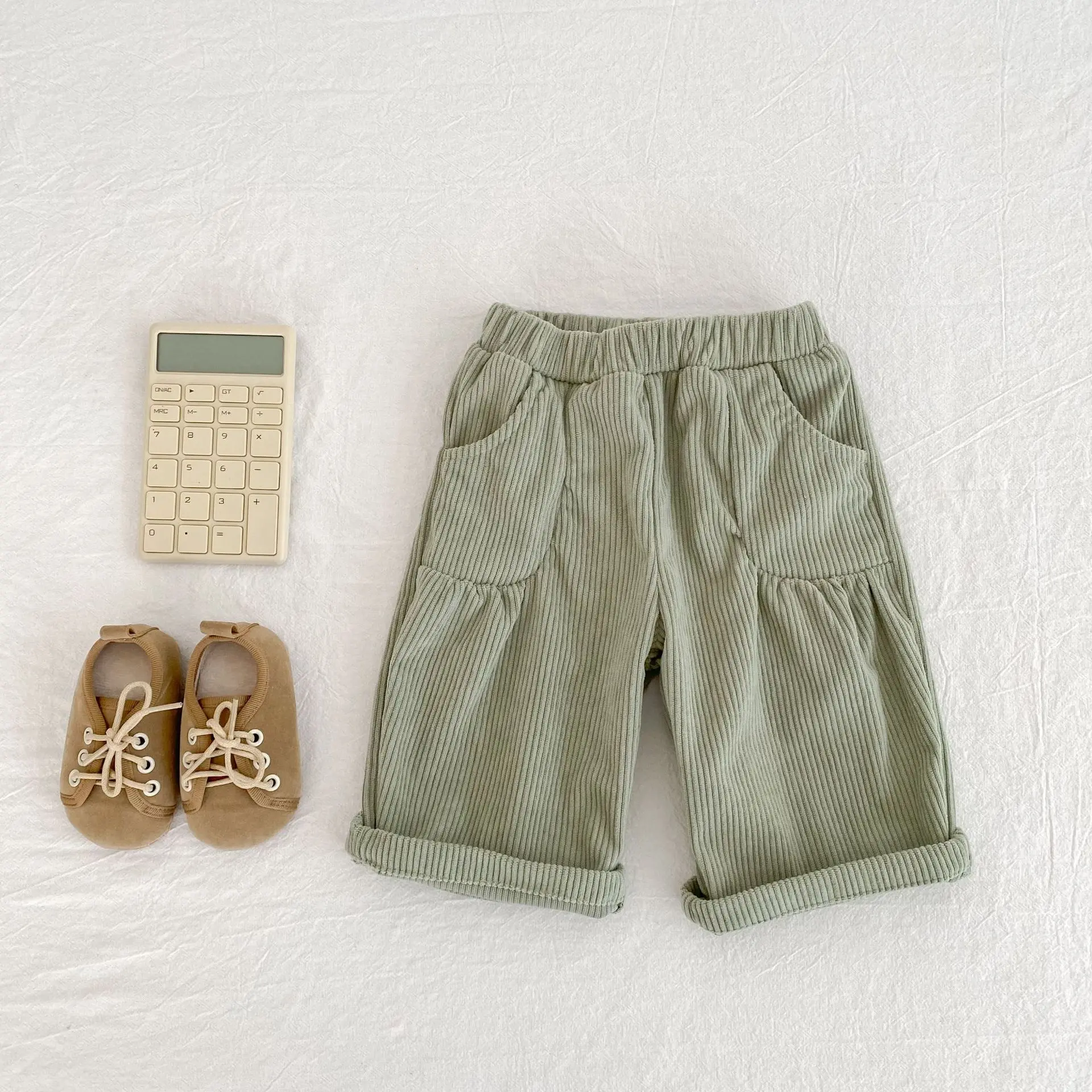 New autumn clothing for babies aged 0-3, corduroy pants for boys and girls, fashionable loose straight leg pants