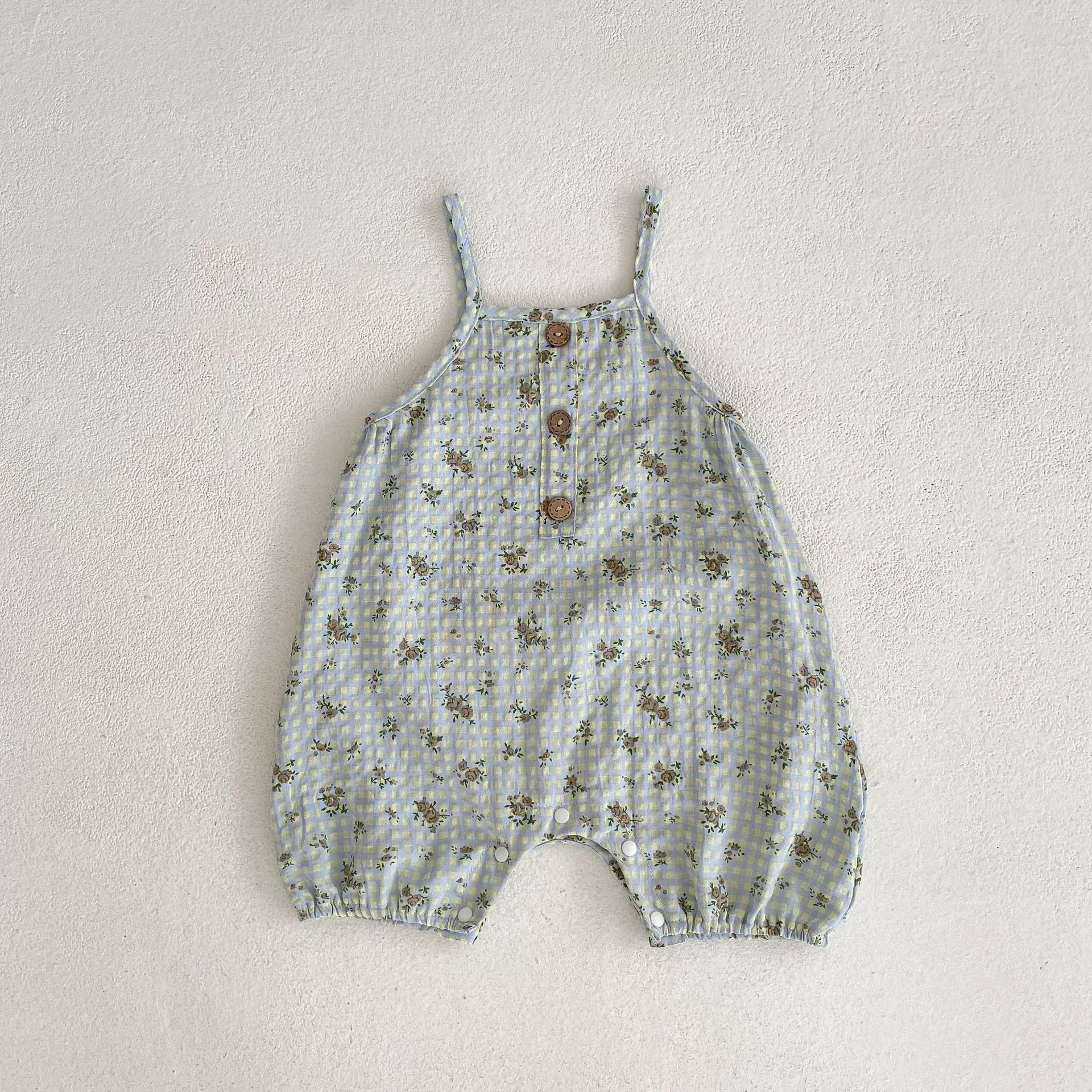 Summer new 0-3 year old baby clothing, cute baby jumpsuit, personalized checkered flower suspender pants