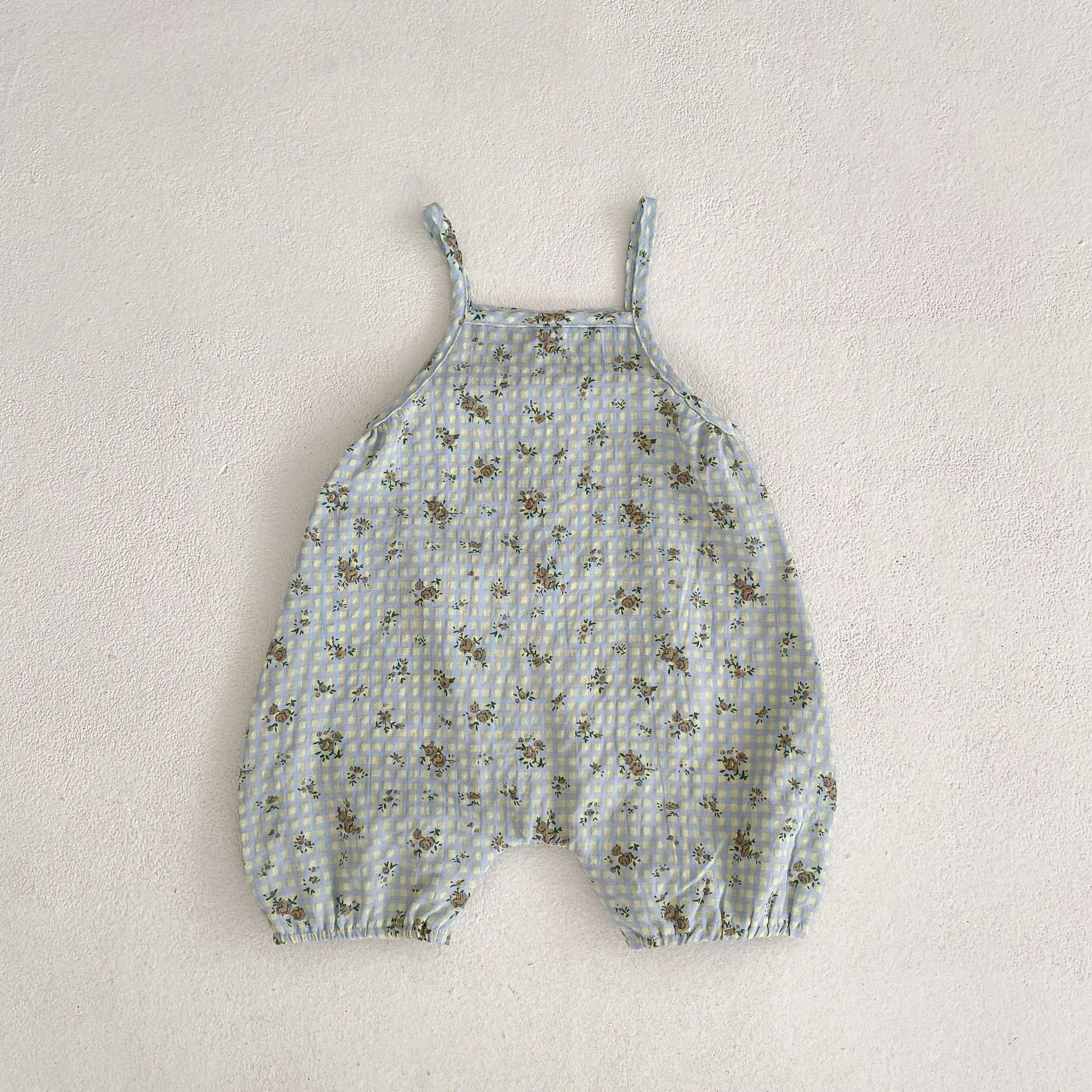 Summer new 0-3 year old baby clothing, cute baby jumpsuit, personalized checkered flower suspender pants