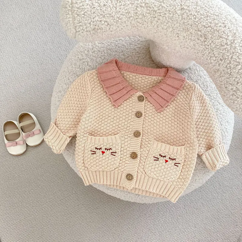 New autumn baby clothing, 0-3 year old female baby's lapel embroidered pocket knitted sweater for outdoor long sleeved cardigan