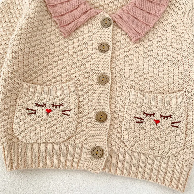 New autumn baby clothing, 0-3 year old female baby's lapel embroidered pocket knitted sweater for outdoor long sleeved cardigan