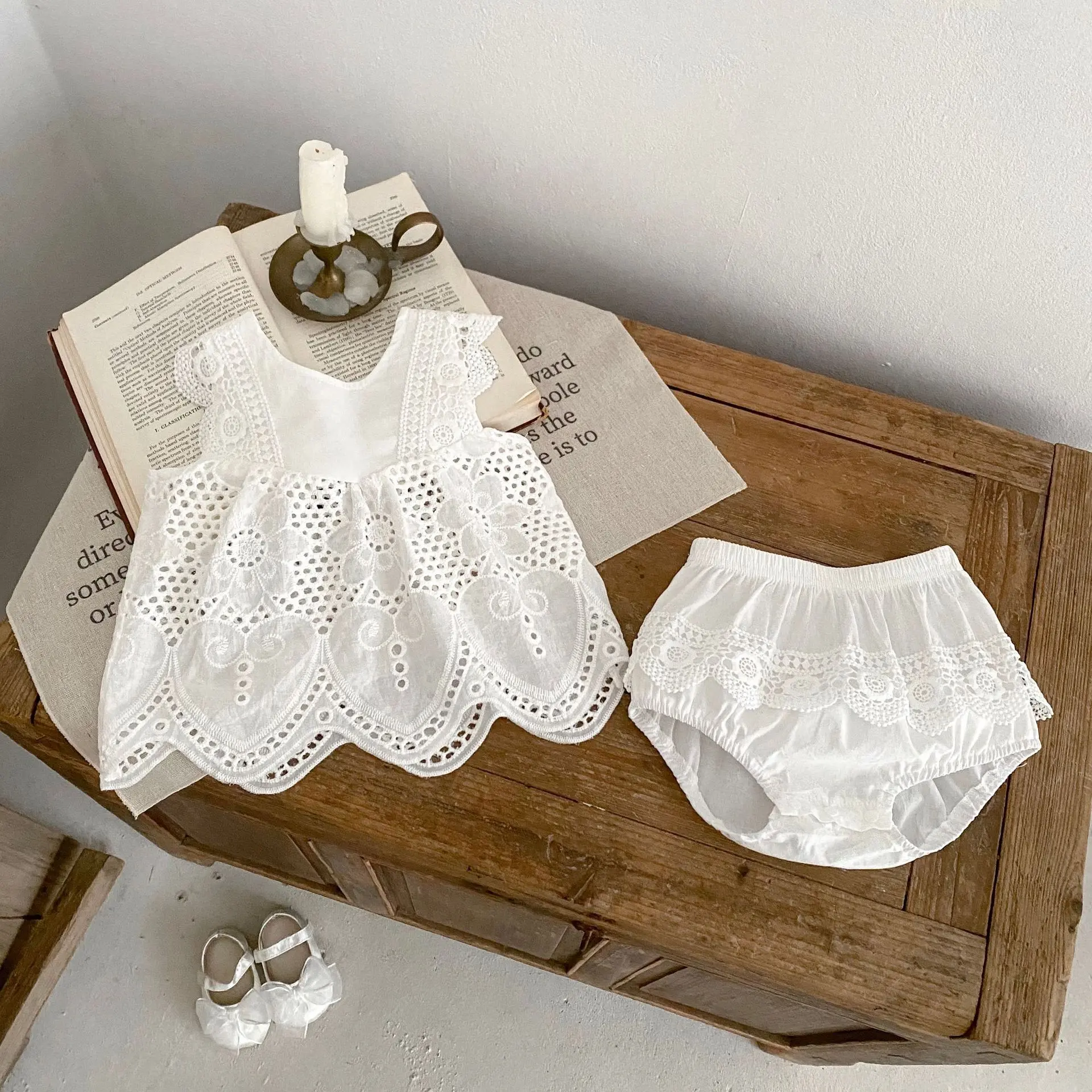 Summer New Fashionable Versatile Set Clothing for Infants and Girls, Round Neck Sleeveless Lace Spliced Sleeveless Top+Clear Col