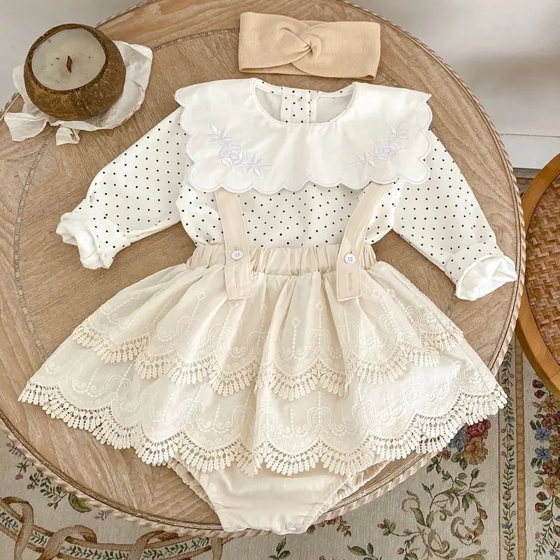 Autumn new baby clothing, 0-5 year old female baby, fashionable and versatile suspender lace skirt and pants three piece set