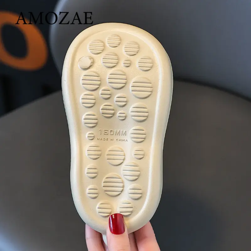 New Summer Boys Cartoon Bear Slippers Breathable Soft Sole Sandals for Indoor Outdoor Activities and Non-Slip Design