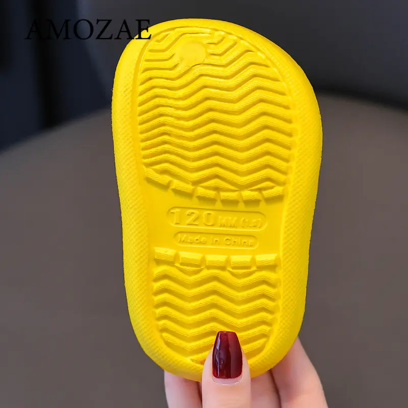 Girls and Boys Summer sandals New Children's Bathroom Home Anti slip Beach Shoes  toddler anti slip hole shoes slippers