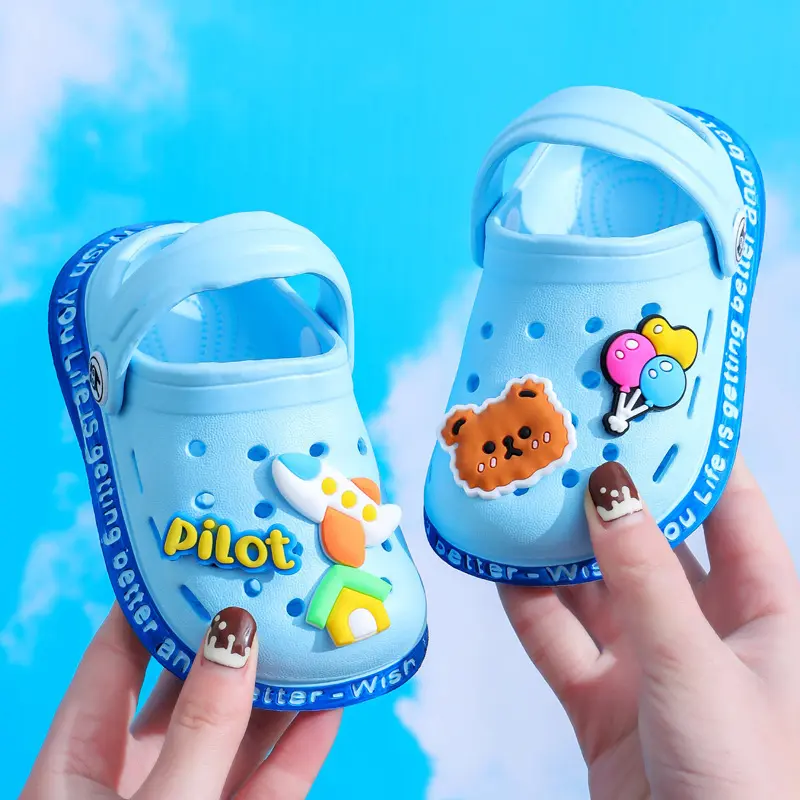 Summer Baby Kids Cartoon Sandals Soft Soles Non Slip Garden Clogs for Girls Boys Indoor Outdoor Playful Design New Products