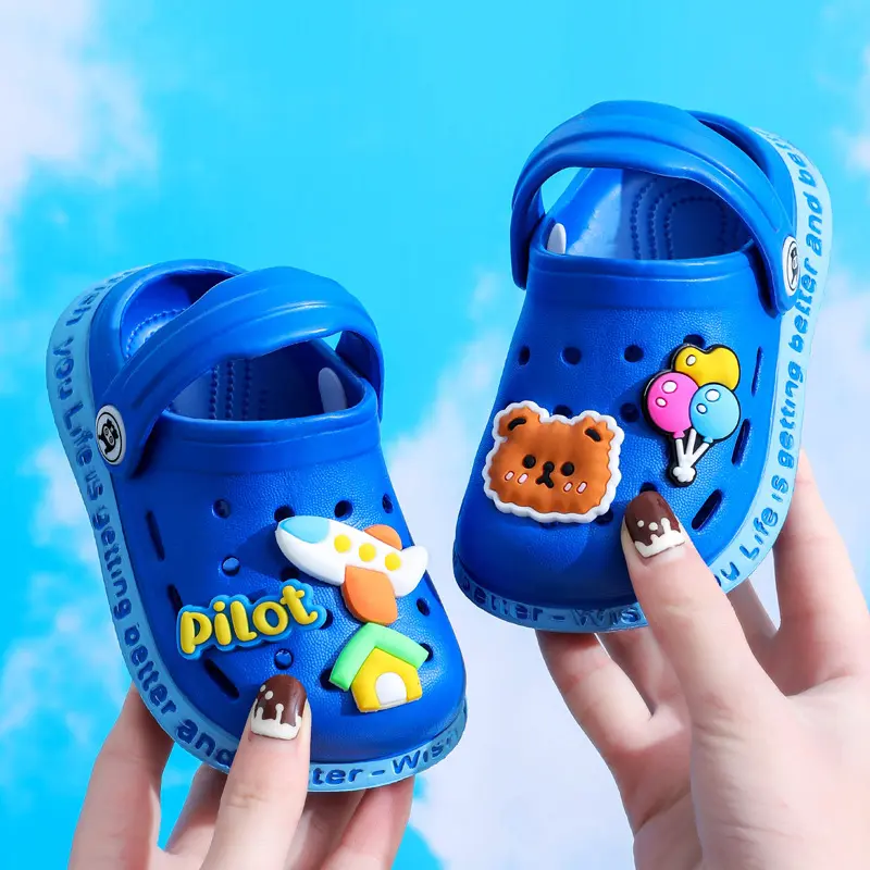 Summer Baby Kids Cartoon Sandals Soft Soles Non Slip Garden Clogs for Girls Boys Indoor Outdoor Playful Design New Products