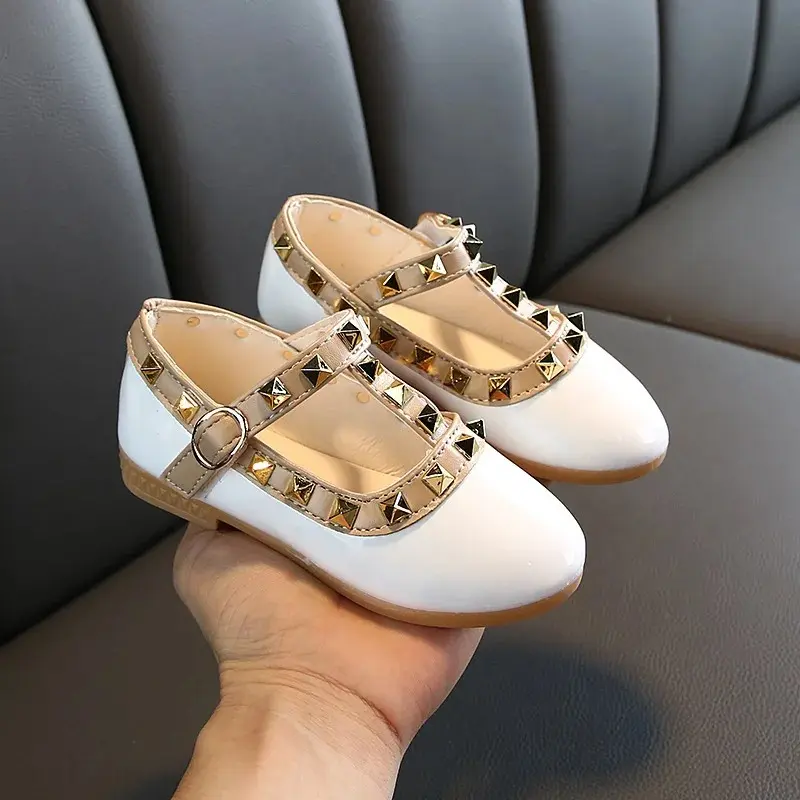 Children Casual Shoes Girls Spring Autumn Leather Shoes Fashion Rivet Princess Baby Shoes Kids Girls Sandals