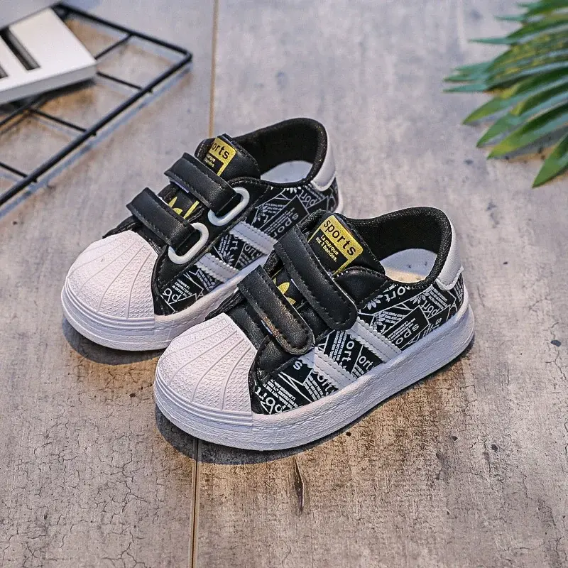 Boys' Shoes 2025 Spring New Children's Leather Surface Lightweight Breathable Primary School Boys and Girls Sports White Shoes