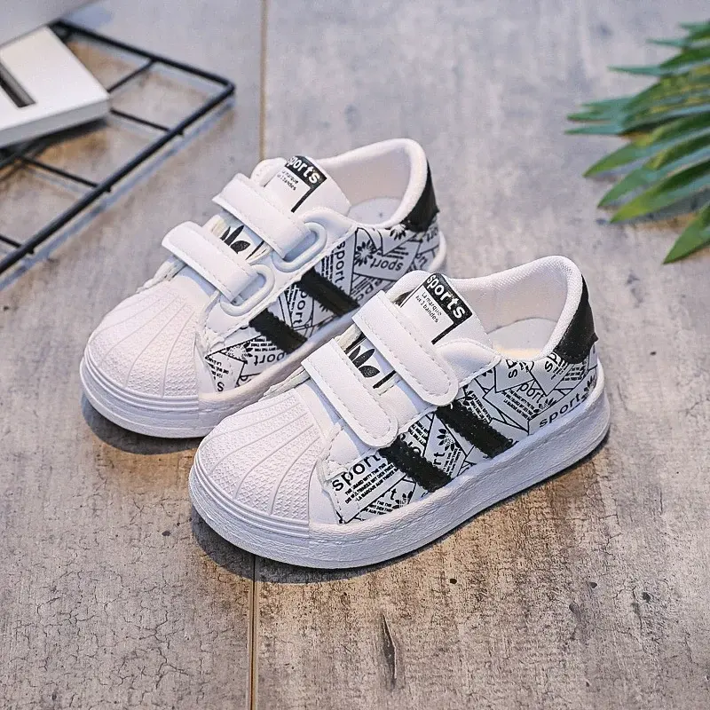 Boys' Shoes 2025 Spring New Children's Leather Surface Lightweight Breathable Primary School Boys and Girls Sports White Shoes