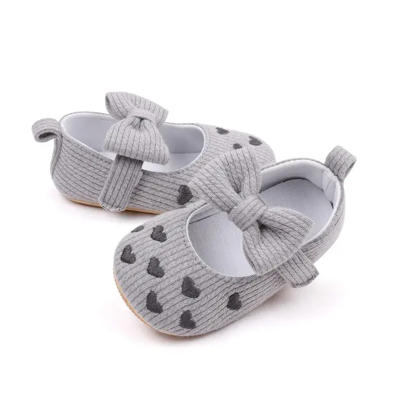 Baby Girls Shoes Cute Moccasins Heart Soft Sole Flat Shoes First Walkers Toddler Princess Footwear Crib Shoes