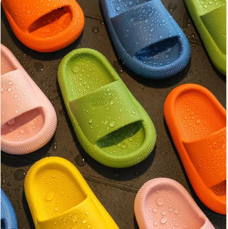 Summer Children Engraved Soft Bottom Bath Slippers Breathable Non-Slip Drainage Indoor Outdoor Beach Home Shoes for Boys Girls