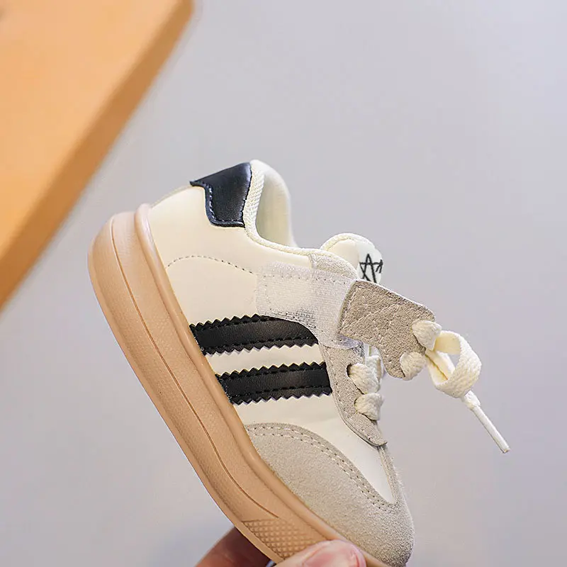 Childrens Anti-Slip Soft Sole Casual Sneakers Boys Girls Low Top Comfortable Sports Shoes for Spring Autumn German Training