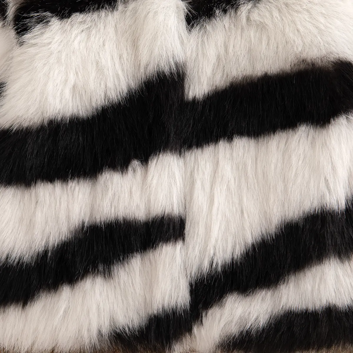 New Winter Baby Girl Coat With Thickened Warm Leopard Print Western Style Cardigan For Children Aged 9 Months To 3 Years Old
