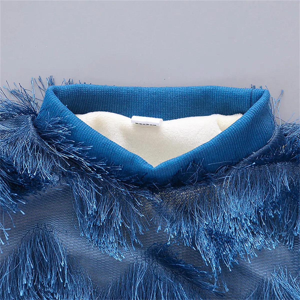 Girls' autumn and winter new plush tassel sweater children's round neck winter outfit thickened out top cute bottom shirt