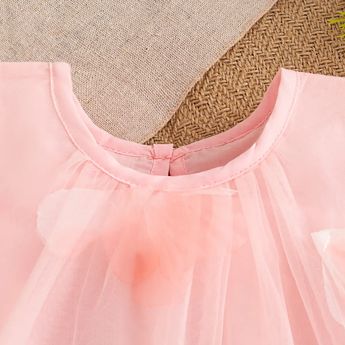 Baby Girl Dresses Summer New Sleeveless Sweet Baby Dresses Round Neck Mesh 3d Petal Wedding Flower Girl Clothes