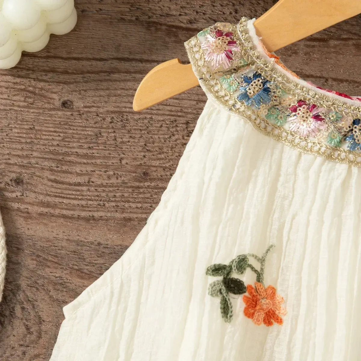 Beach Girls' Dress Summer Girls' Flower Embroidery Decoration Round Neck Sleeveless Princess Dress Children's Clothing