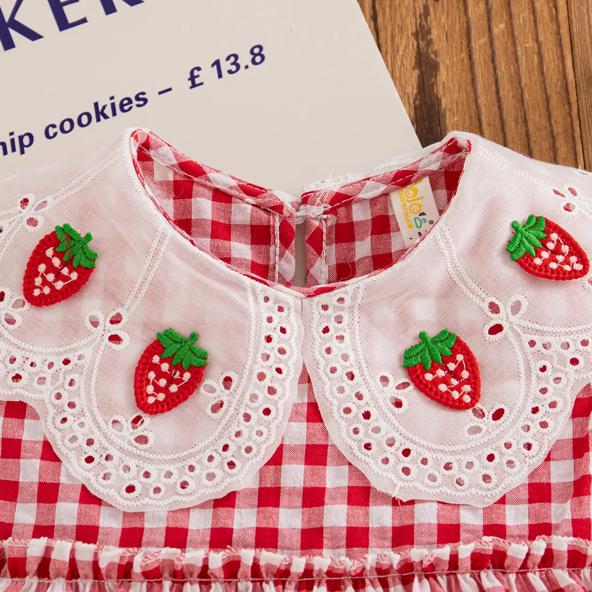 Summer Baby Girl Dresses New Sleeveless Plaid Lapel Toddler Dress Sweet Strawberry Embroidery Ruffles Girl Clothing