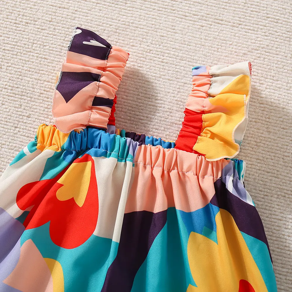 Summer 2/piece set of baby girl top and shorts set girl cartoon abstract printed small flying sleeve suspender top