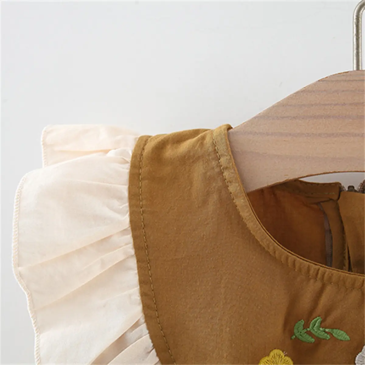 Baby girl dress summer girl embroidered round neck patchwork lace plaid sleeveless princess dress
