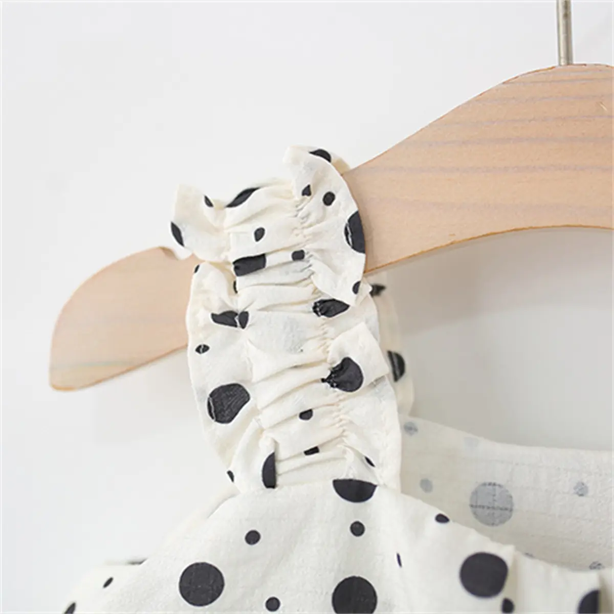 2 Pieces Set Baby Clothes Summer New Sleeveless Shorts Girl Clothing Sweet Bow Polka Dots Sets For Baby