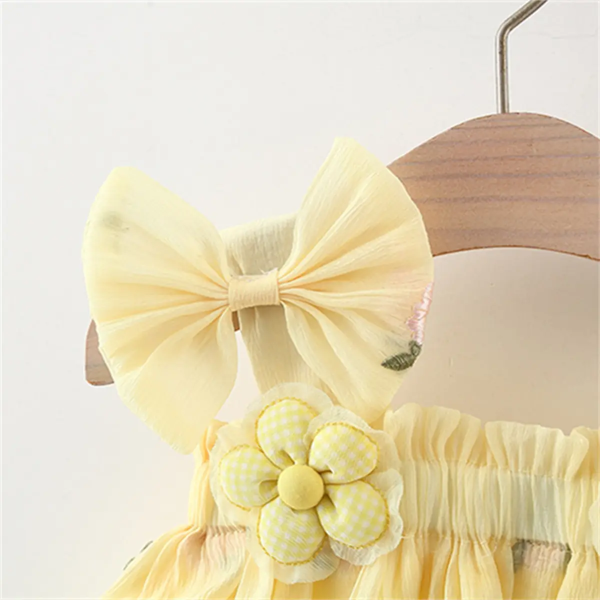Children's dress summer 0-3 year old baby girl two three-dimensional flowers embroidered with suspender princess dress