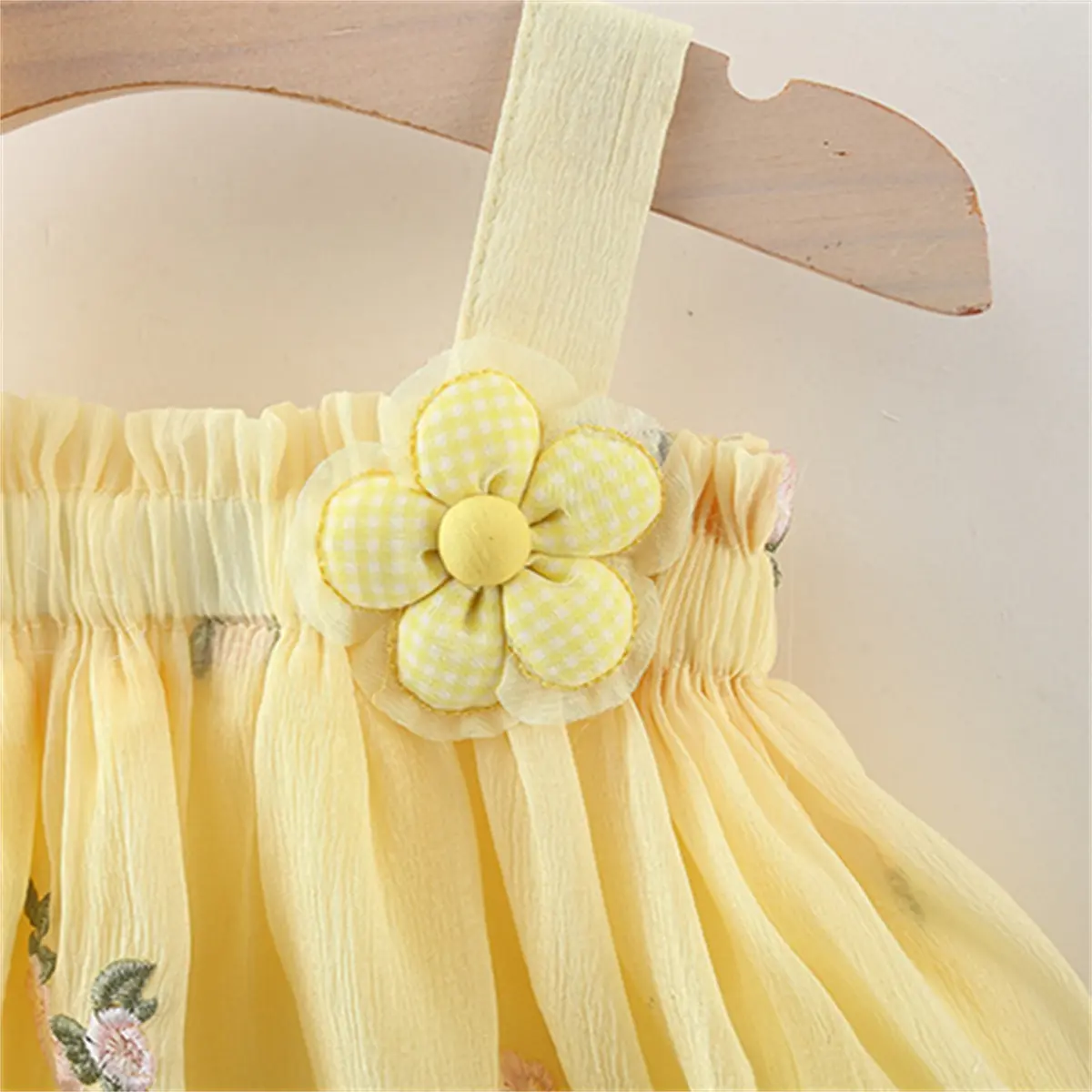 Children's dress summer 0-3 year old baby girl two three-dimensional flowers embroidered with suspender princess dress