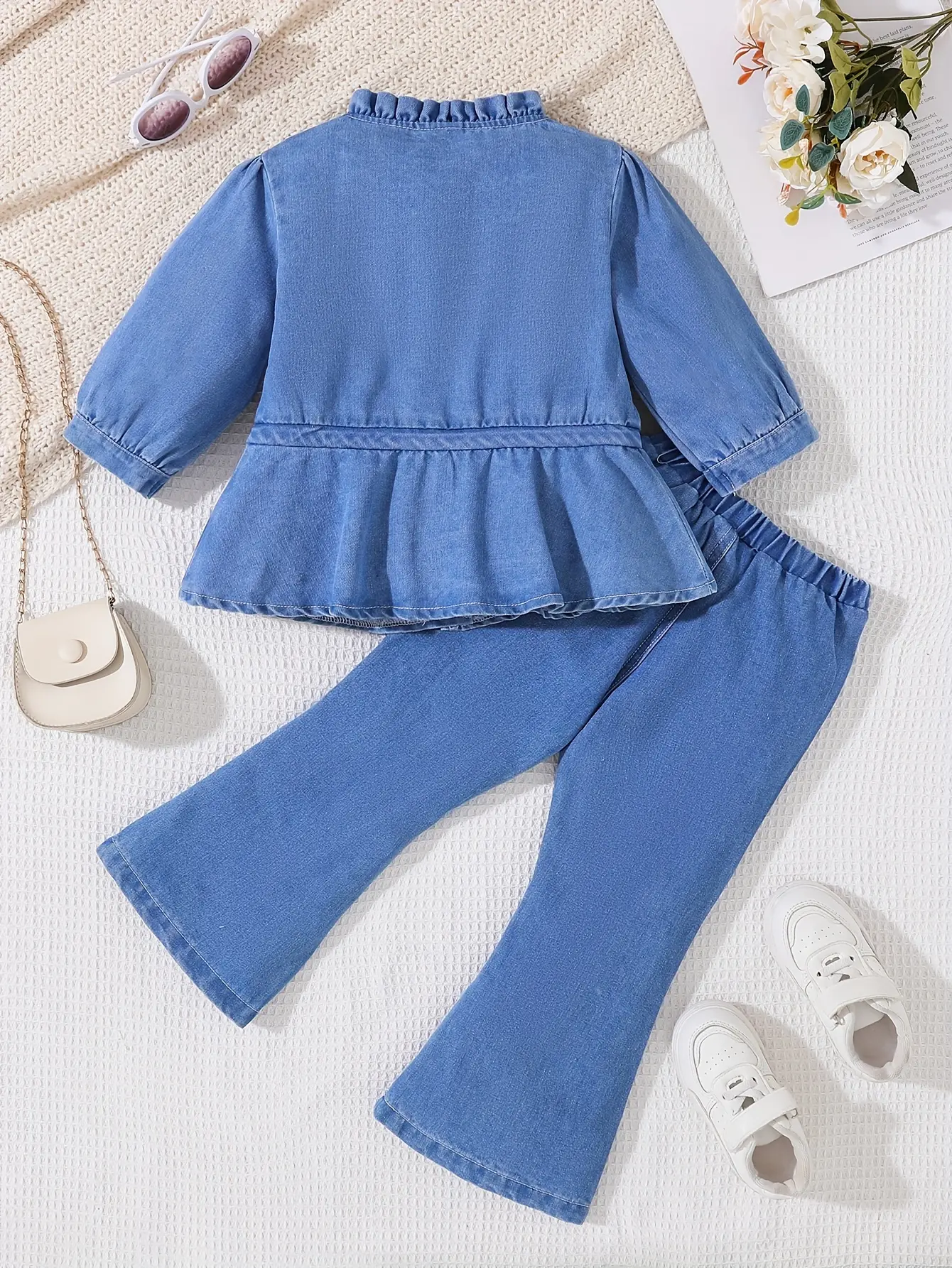 Spring And Autumn Fashion Baby Girl Denim Set: Stand-Up Collar Waist-Shaped Drawstring Denim Jacket + Casual Washed Jeans