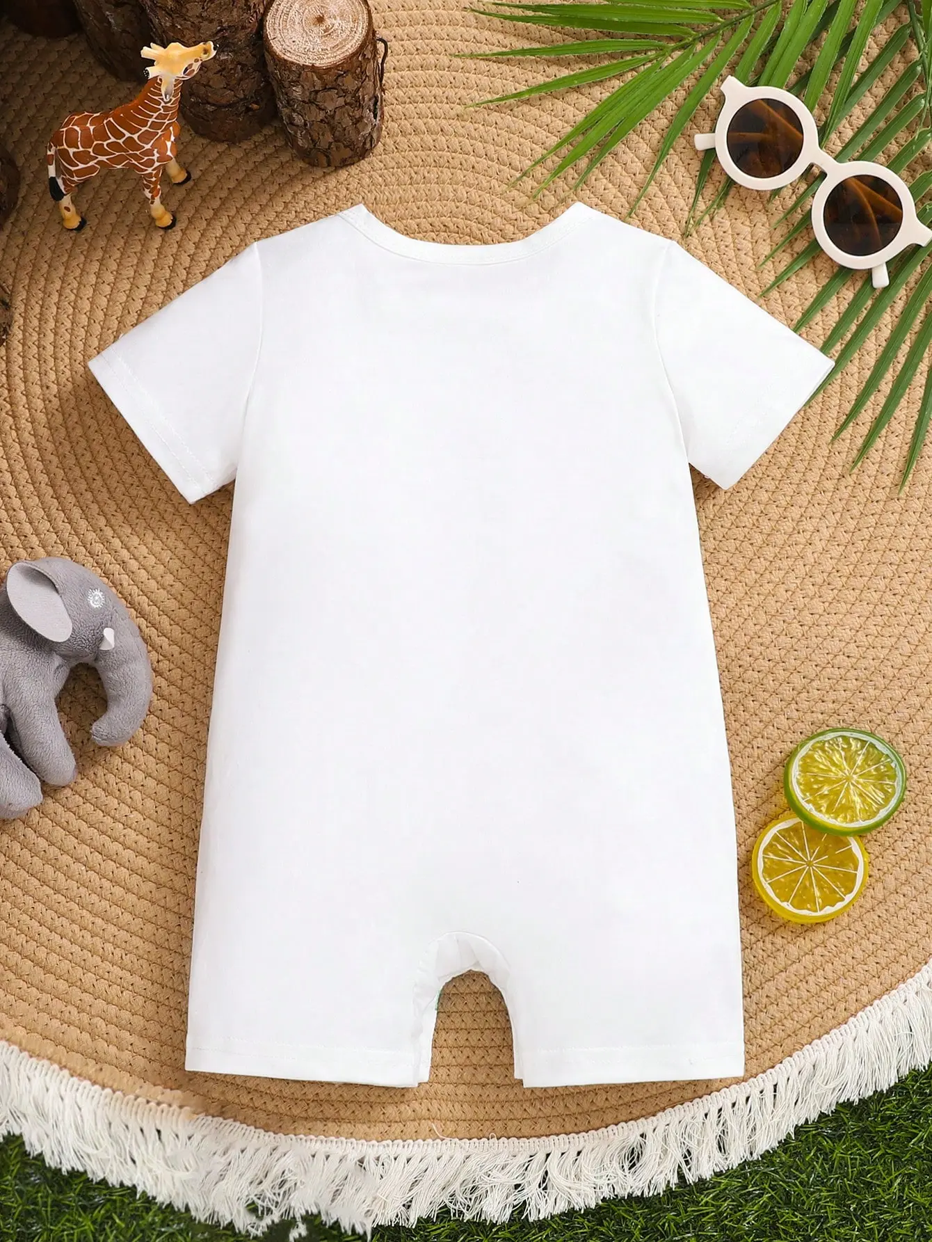 The New Cartoon Animal Print Short-Sleeved Jumpsuit For Newborn Babies In Summer Is Comfortable, Casual, Soft And Cute