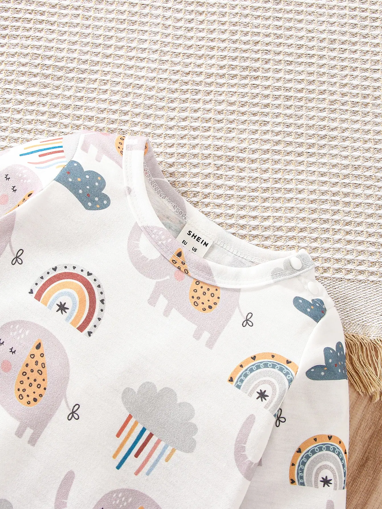 In Autumn Newborn Baby Girls Are Cute And Charming Wearing Rainbow Elephant Casual And Soft One-Piece Suits For Baby Boys