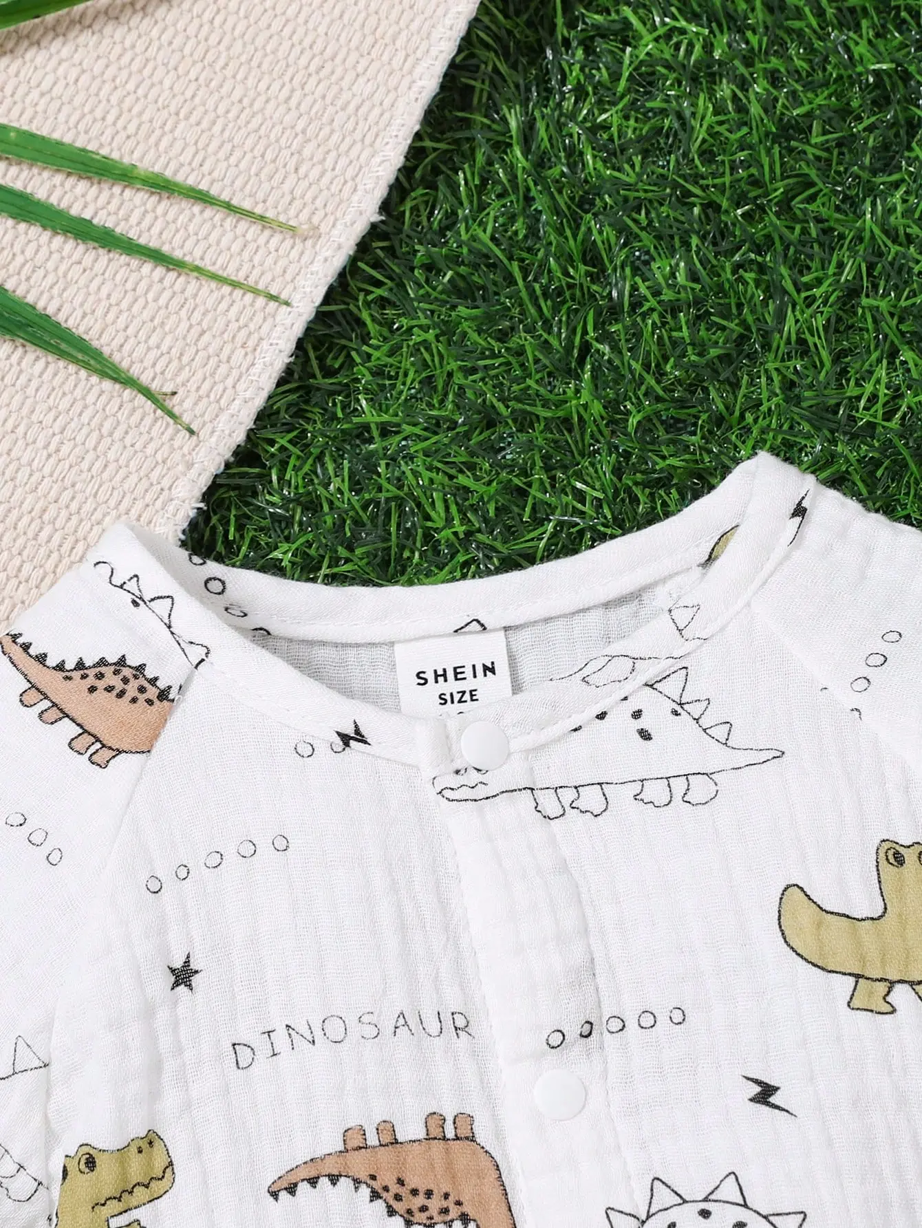 The New Summer Baby Cartoon Dinosaur Full-Print Short-Sleeved Jumpsuit Is Made Of Pure Cotton, Soft, Comfortable And Cute