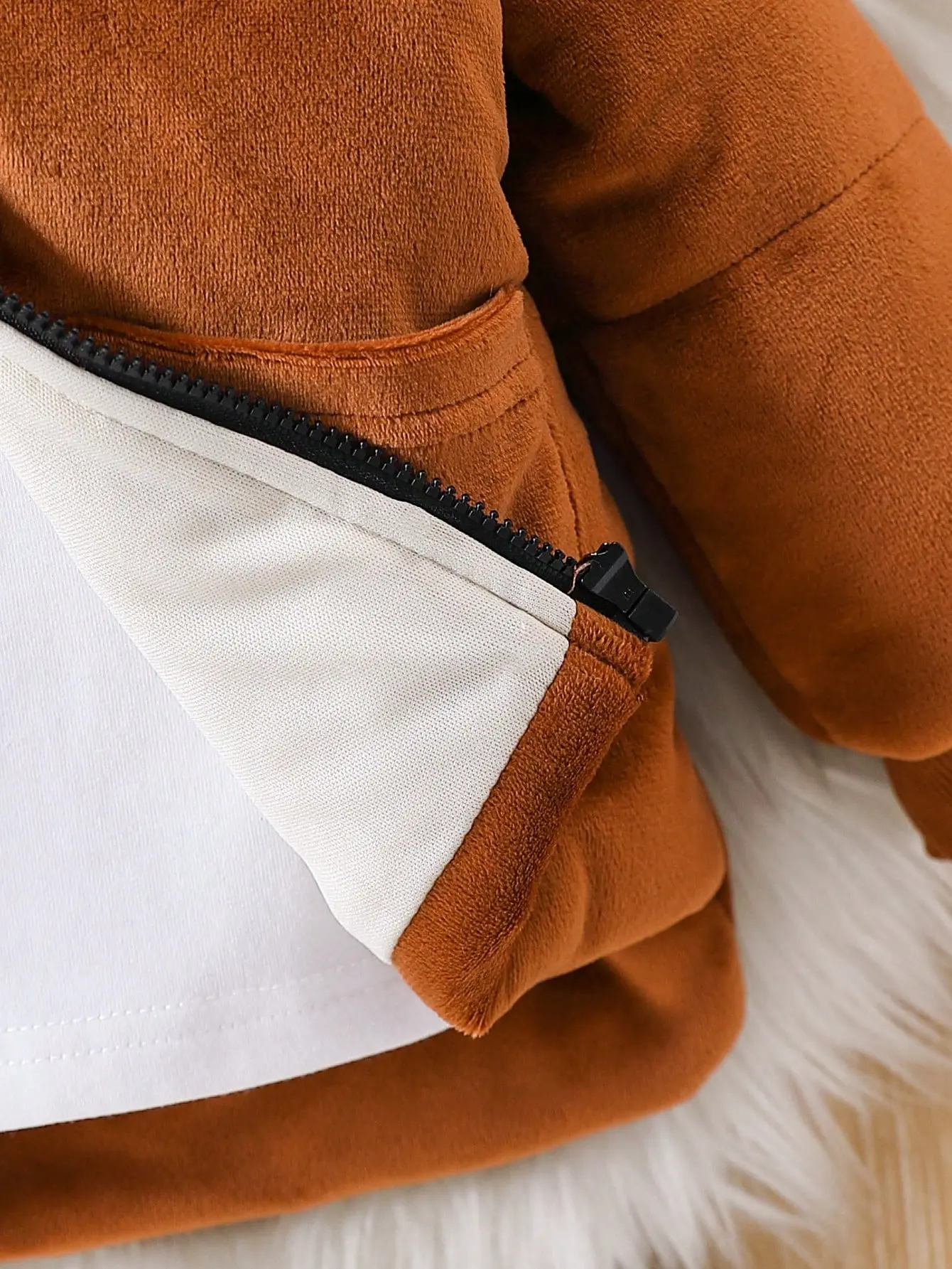 For Baby Boys In Autumn And Winter Brown Cotton-Padded Clothes With Fleece Clips Create A Cute And Soft Look