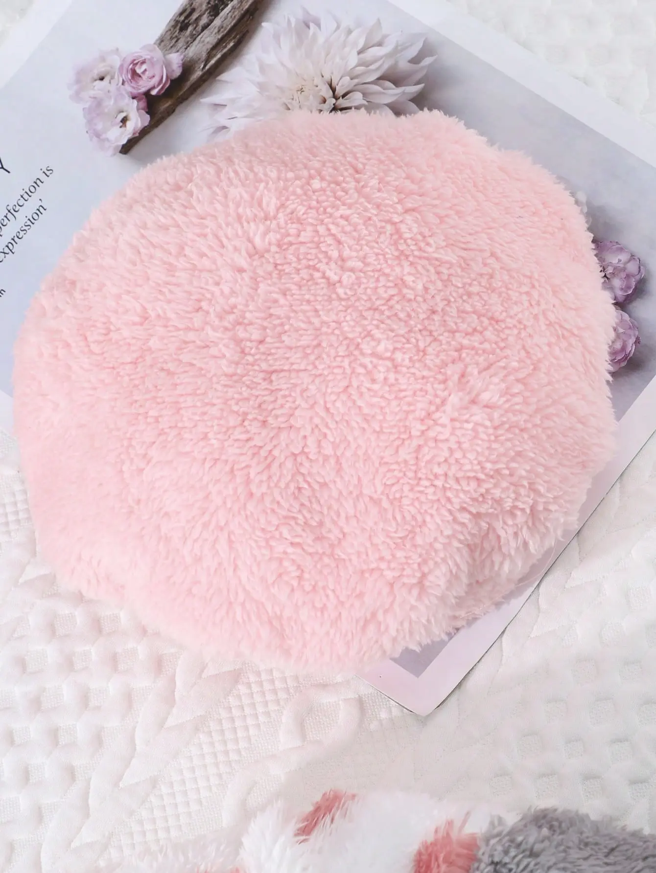 A Three-Piece Set Of Black Fleece Leather Long Pants And A Pink Hat For Baby Girls' Warmth In Autumn And Winter