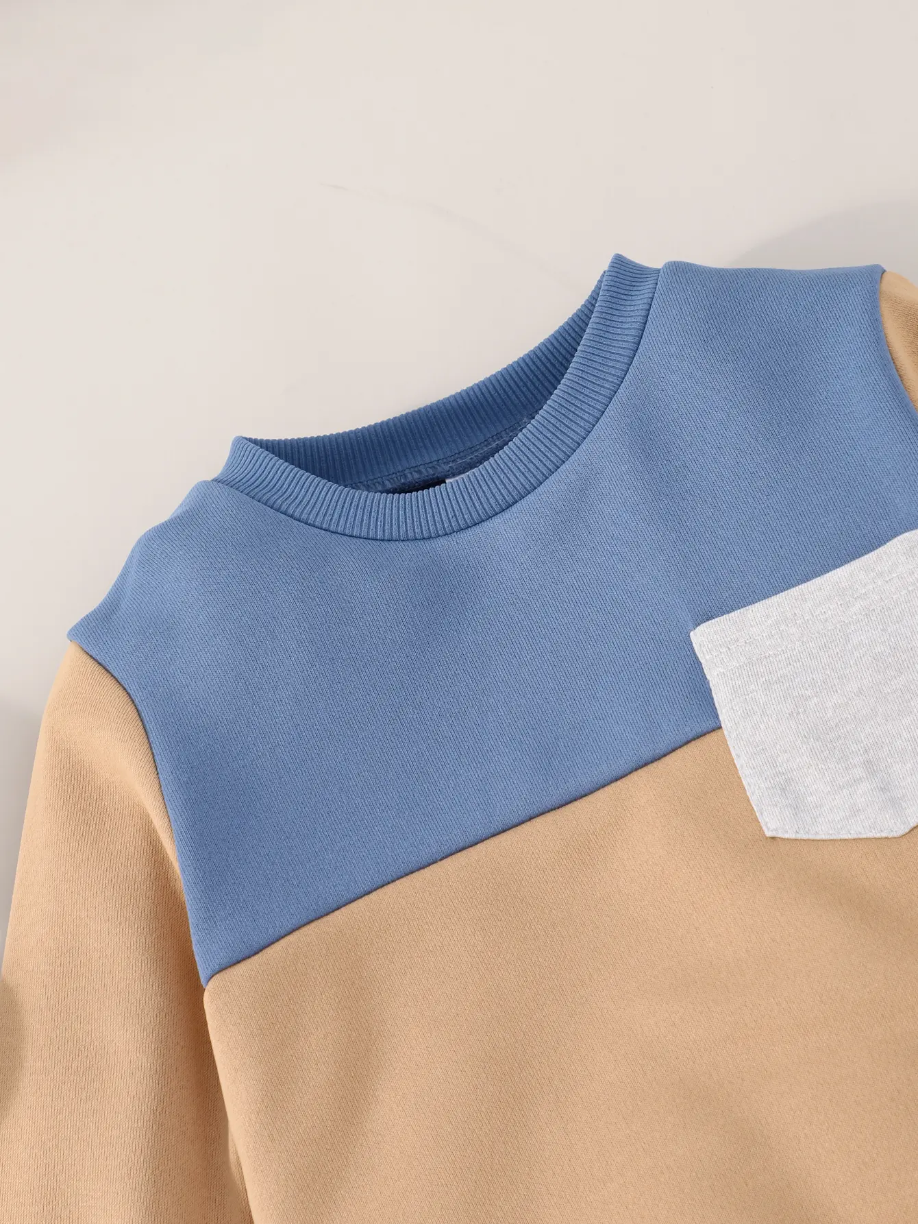 2-Piece Boys' Color-Blocking Sweatshirt Set Children's Patchwork Sportswear Pants Casual Long Pants Two-Piece Set