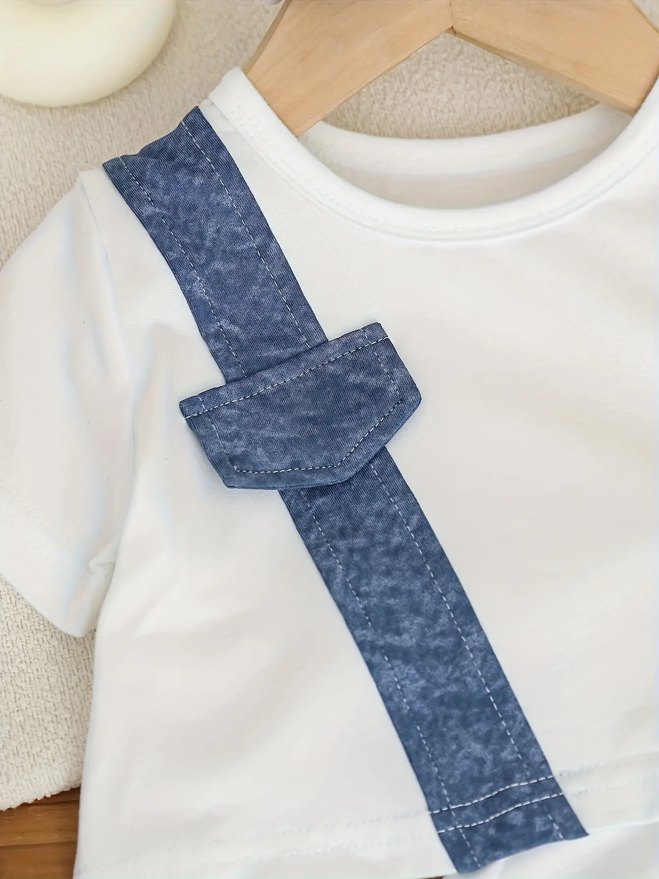 A Cute Baby Girl's Two-Piece Summer Color-Blocking Tie-Dye Short-Sleeved T-Shirt And Casual Color-Blocking Short-Sleeved Shorts