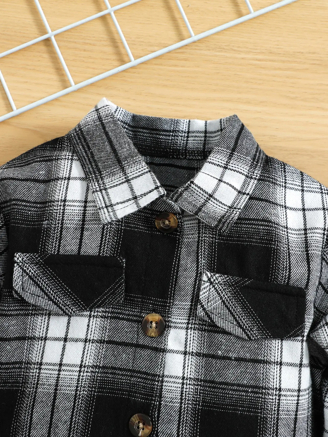 Spring And Autumn: Korean Black And White Checked Shirt For Newborns Outdoor Checked Lapel Long-Sleeved Shirt Coat For Baby Boys