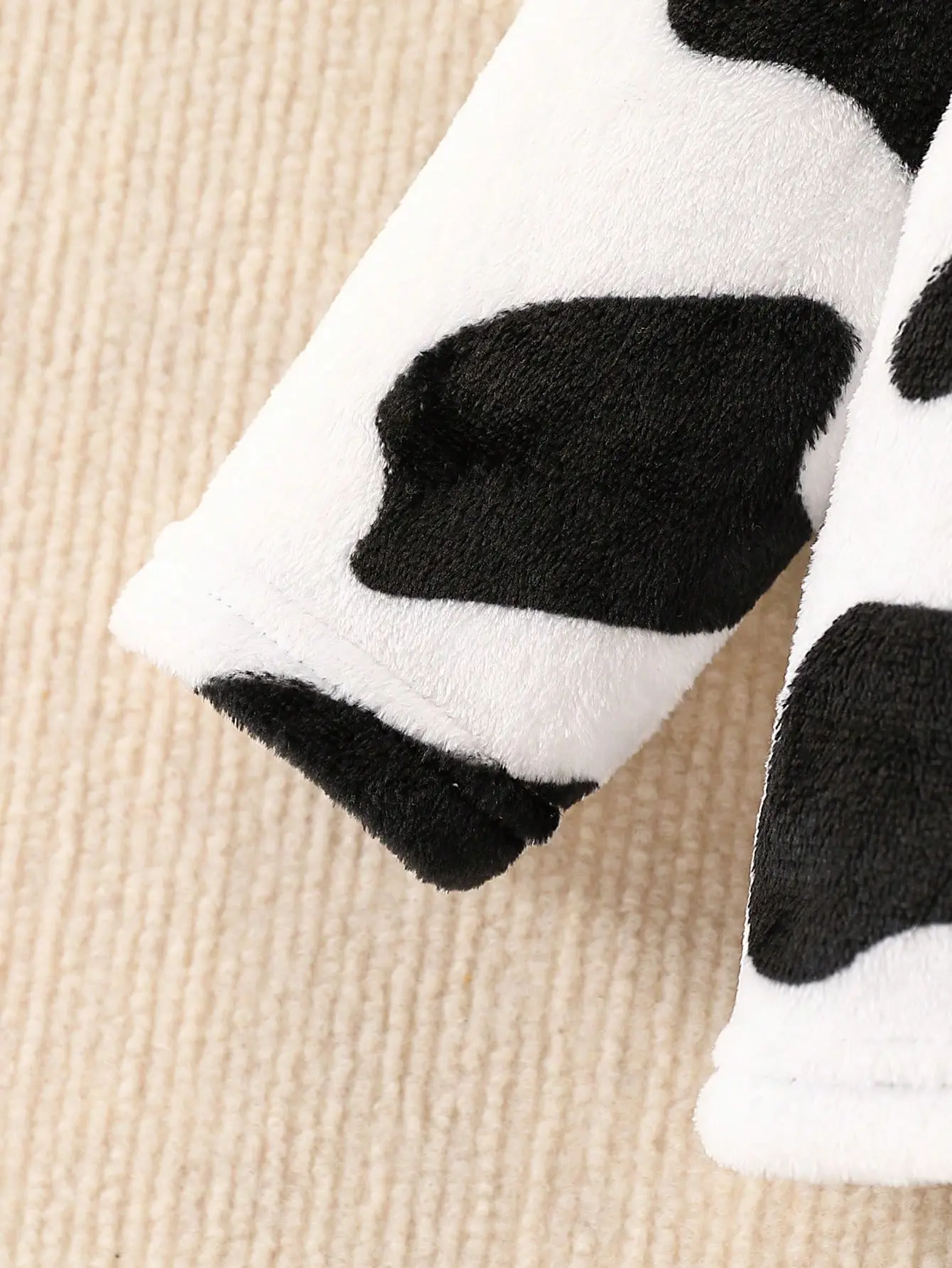 Autumn And Winter Newborn Baby Plush Warm Hoodie Set Boys' Little Milk Printed Long-Sleeved Shirt And Long Pants 2-Piece Set